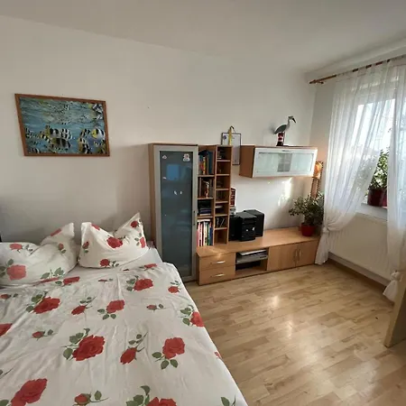 Schoenes Doppelzimmer Naehe Messe Séjour chez l'habitant *